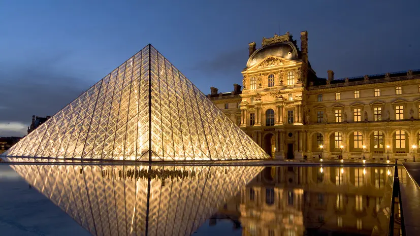 Библиотеку Лувра затопило грязной водой, пострадали сотни редких документов