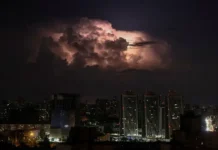 Киев переживает напряжение после удара ВС РФ «Калибрами» и «Кинжалами» kiev perezhivaet napryazhenie posle udara vs rf kalibrami i kinzhalami-journalrf-ru-0