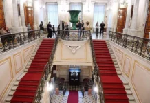 Петербург и Эрмитаж обсуждают трон Мальтийского ордена и уроки бережности peterburg i ermitazh obsuzhdayut tron maltijskogo ordena i uroki berezhnosti-journalrf-ru-0