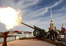 Полуденный выстрел Петропавловской крепости временно изменил место poludennyj vystrel petropavlovskoj kreposti vremenno izmenil mesto-journalrf-ru-0