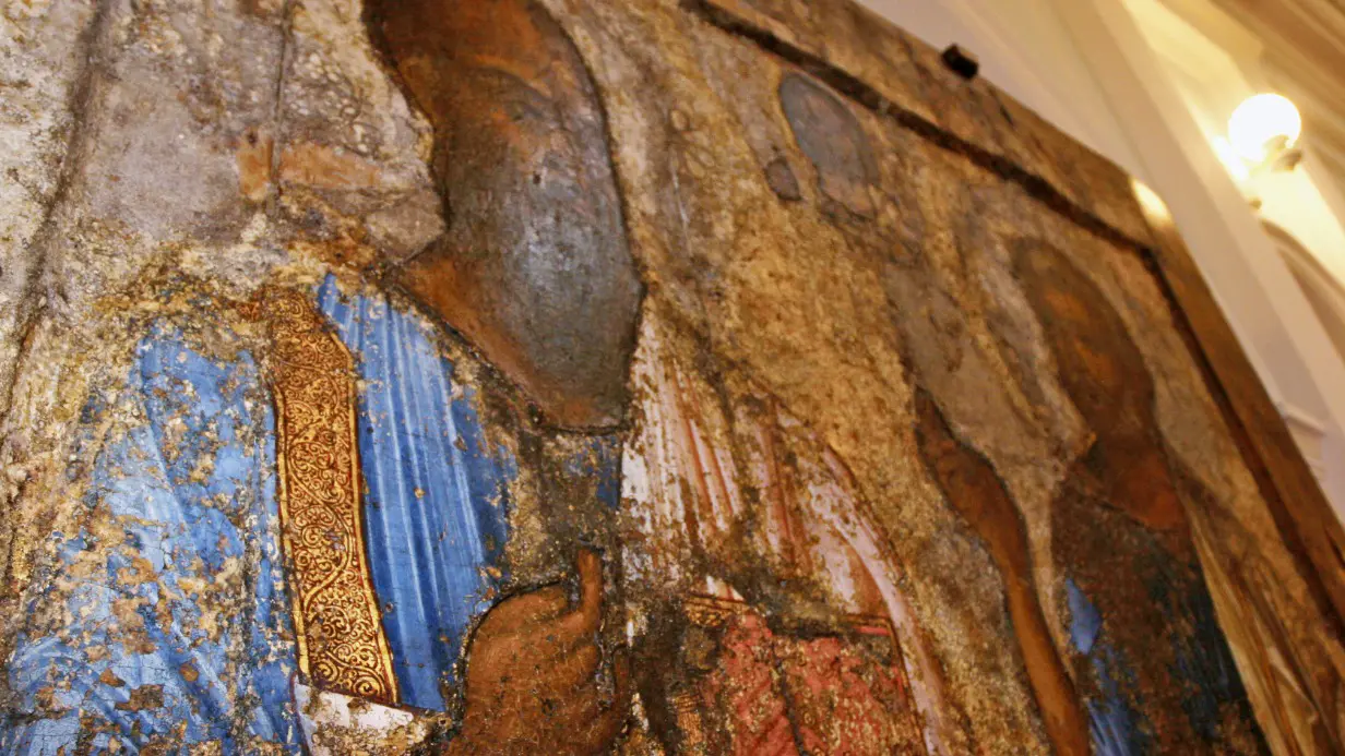 Фрагмент иконы «Апостолы Петр и Павел» (XI век)