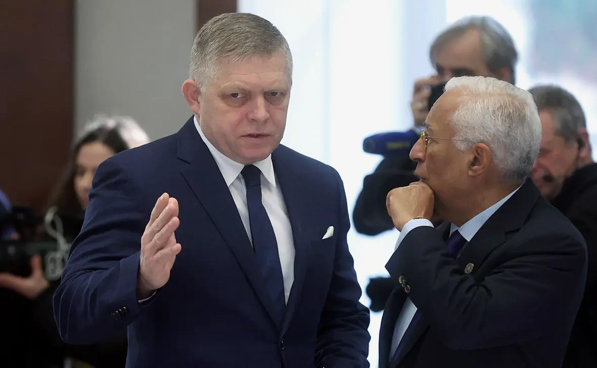 Роберт Фицо и Антониу Кошта (Olivier Hoslet / EPA / ТАСС)