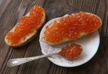 Роспотребнадзор объясняет, как выбрать качественную красную икру rospotrebnadzor obyasnyaet kak vybrat kachestvennuyu krasnuyu ikru-journalrf-ru-0