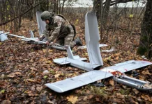 Секретное оружие БПЛА «Молния» сражается с «Ланцет» sekretnoe oruzhie bpla molniya srazhaetsya s lanczet-journalrf-ru-0