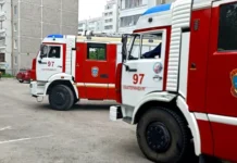 Спасатели ГУ МЧС РФ оперативно потушили пожар в Богдановиче spasateli gu mchs rf operativno potushili pozhar v bogdanoviche-journalrf-ru-0