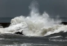 spasateli nyachanga pomogli rossiyaninu vo vetname-journalrf-ru-0