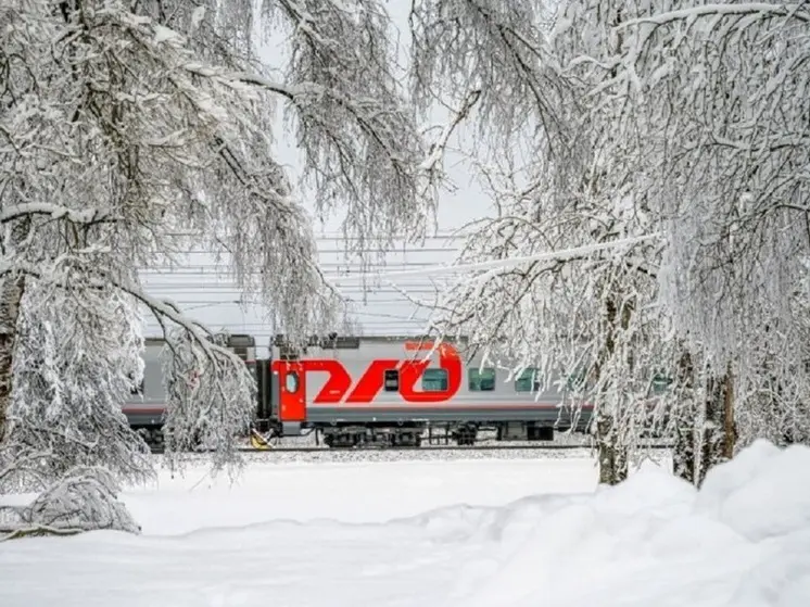 Дополнительные поезда повезут свердловчан на Новый год в несколько городов