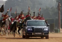 Владимир Путин в Индии обсуждает отношения с Нарендрой Моди и память о Махатме Ганди vladimir putin v indii obsuzhdaet otnosheniya s narendroj modi i pamyat o mahatme gandi-journalrf-ru-0