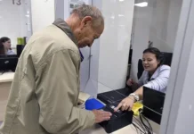 Юрий Барзыкин уверен в сохранении выдачи шенгенских виз yurij barzykin uveren v sohranenii vydachi shengenskih viz-journalrf-ru-0