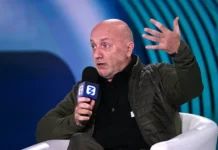 Захар Прилепин может разорвать отношения с СРЗП на предстоящем съезде zahar prilepin mozhet razorvat otnosheniya s srzp na predstoyashhem sezde-journalrf-ru-0