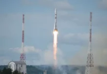 Запуск Союз 2.1б от Роскосмоса и МГУ вывел на орбиту «Сократ» и «АмурСат» zapusk soyuz 21b ot roskosmosa i mgu vyvel na orbitu sokrat i amursat-journalrf-ru-0