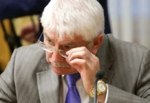 Алексей Чепа видит в оговорке Зеленского скрытое признание aleksej chepa vidit v ogovorke zelenskogo skrytoe priznanie-journalrf-ru-0