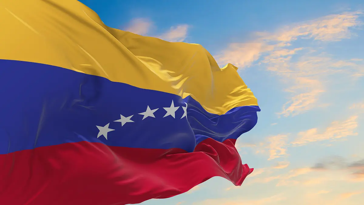 СМИ: Взрывы прогремели в районе президентского дворца в Каракасе