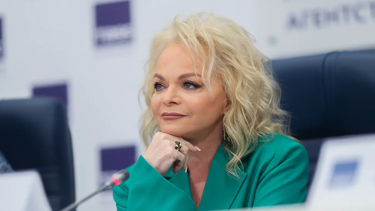 Директор Долиной резко отреагировал на слухи об отмене ее концерта