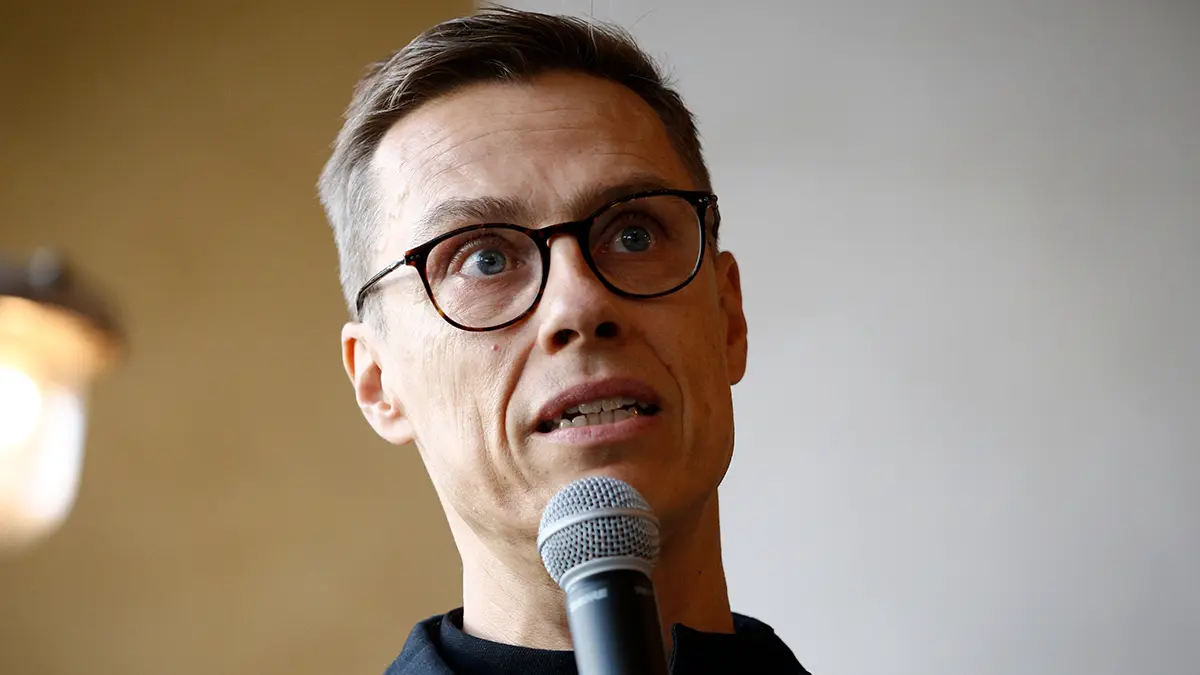 Стубб в новогоднем обращении упомянул отношения с Россией