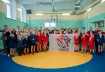 Новый зал самбо в школе №4 Невьянска открыт «Единой Россией» novyj zal sambo v shkole 4 nevyanska otkryt edinoj rossiej-journalrf-ru-0