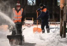 Петр Бирюков и команды районных управ Москвы задают темп уборки снега petr biryukov i komandy rajonnyh uprav moskvy zadayut temp uborki snega-journalrf-ru-0