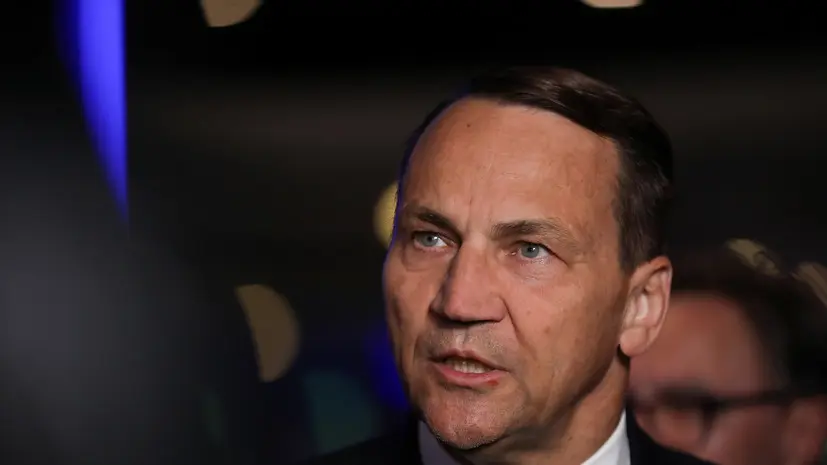 Сикорский: Украина переносит часть производства дронов и ракет в Польшу