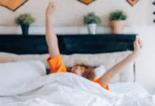 Секреты бодрого утра: Анастасия Пантус и Михаил Полуэктов sekrety bodrogo utra anastasiya pantus i mihail poluektov-journalrf-ru-0