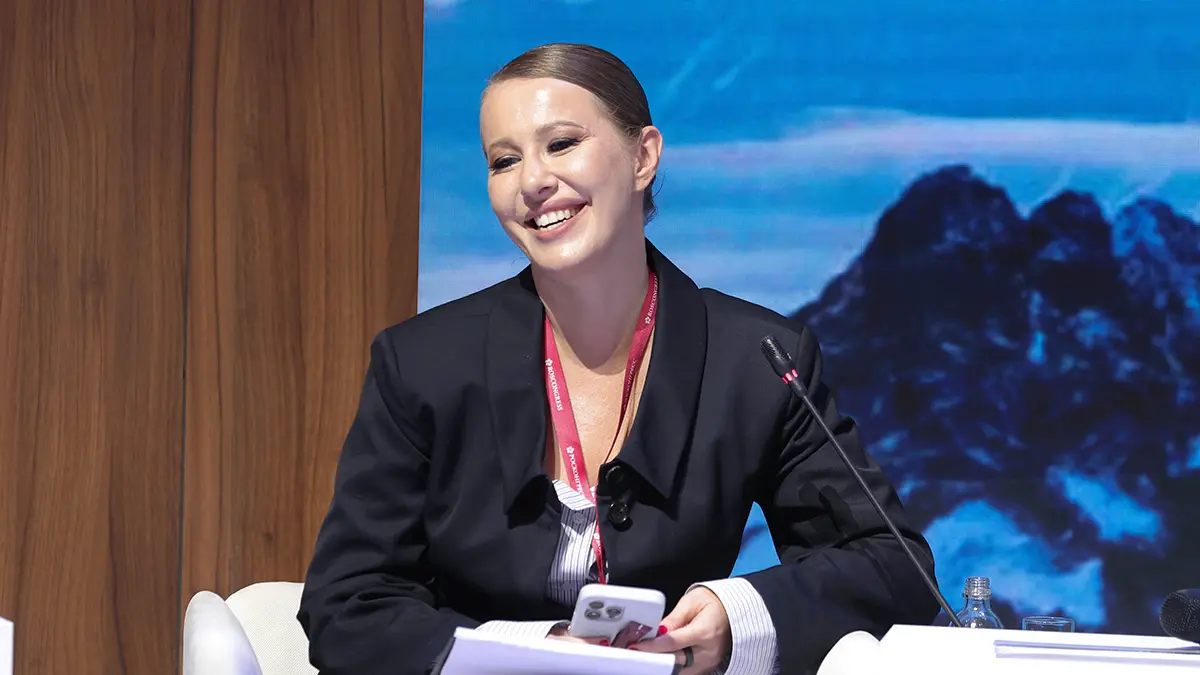 Собчак сравнила Трампа со школьником после обнародования им переписки с Макроном