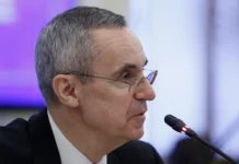 vladimir barbin podtverzhdaet druzhbu rossii i grenlandii v arktike-journalrf-ru-0