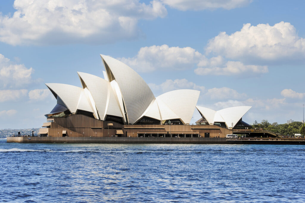 Знаменитый Сиднейский оперный театр