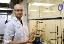 УрФУ и Константин Саватеев создали ингибиторы CDK2 для остановки рака urfu i konstantin savateev sozdali ingibitory 2 dlya ostanovki raka-journalrf-ru-0