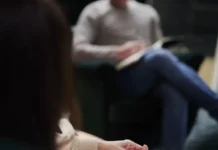 Анастасия Кардиакос объясняет: как осознать себя для счастья anastasiya kardiakos obyasnyaet kak osoznat sebya dlya schastya-journalrf-ru-0