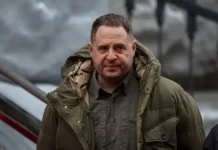 andrej ermak i shon penn posetili 157yu mehanizirovannuyu brigadu vsu-journalrf-ru-0