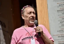 Денис Паслер назвал Николая Коляду и его театр гордостью области denis pasler nazval nikolaya kolyadu i ego teatr gordostyu oblasti-journalrf-ru-0