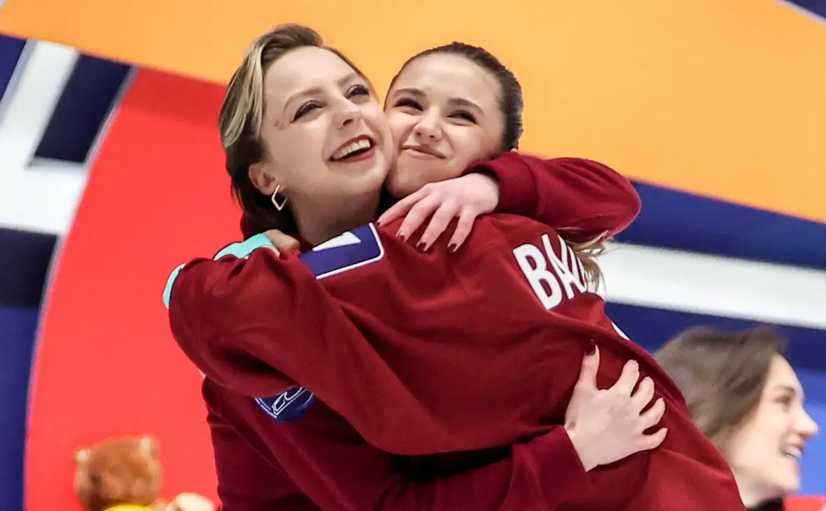 Александра Бойкова и Камила Валиева (Петр Ковалев / ТАСС)