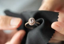 Курьер мошенников задержан – ГУ МВД вернуло драгоценности москвички kurer moshennikov zaderzhan gu mvd vernulo dragoczennosti moskvichki-journalrf-ru-0