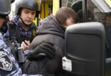 Росгвардия и полиция оперативно защитили скорую помощь в Москве rosgvardiya i policziya operativno zashhitili skoruyu pomoshh v moskve-journalrf-ru-0