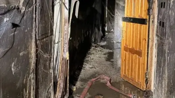 СК возбудил дело после гибели трех человек при пожаре в доме в центре Москвы