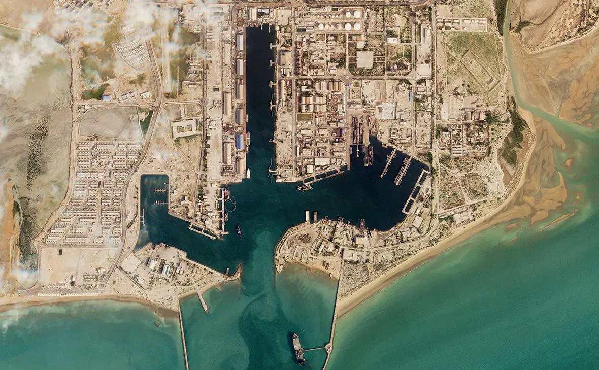 Штаб ВМС Ирана в Бендер-Аббасе (Planet Labs PBC / Reuters)