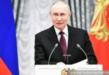 vladimir putin v kremle chestvuet geroicheskih rossijskih paralimpijczev-journalrf-ru-0