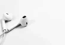 ВОЗ и Калмыков рассказали, как сохранить слух в любом возрасте voz i kalmykov rasskazali kak sohranit sluh v lyubom vozraste-journalrf-ru-0