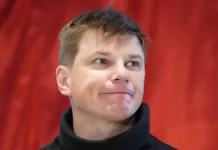 Аршавин и Радимов эффектно станцевали в Узбекистане arshavin i radimov effektno stanczevali v uzbekistane-journalrf-ru-0