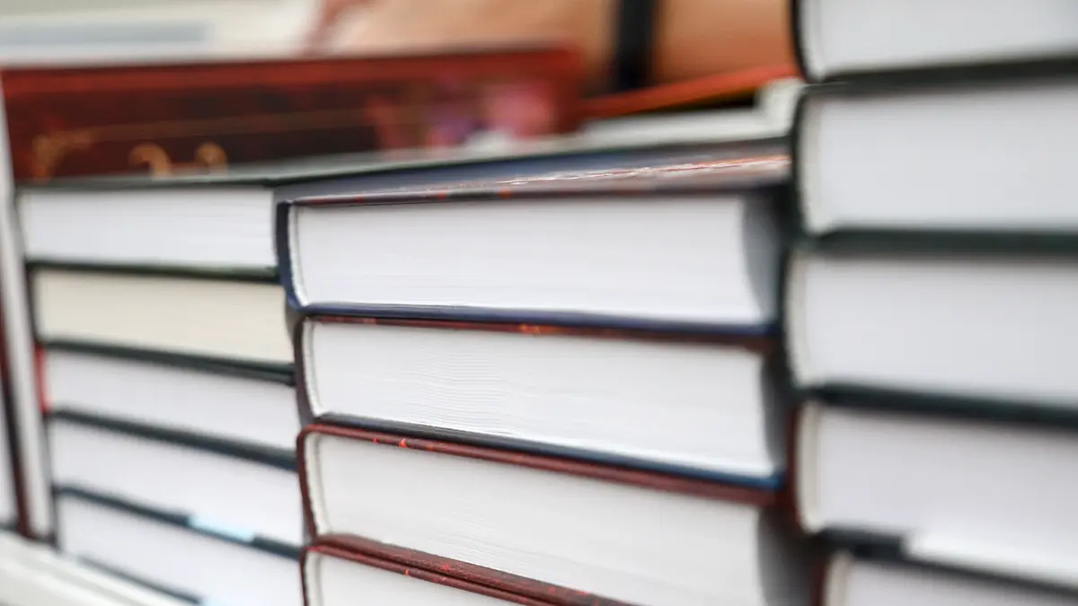 Биографии Булгакова и Высоцкого будут маркировать по закону о наркотиках