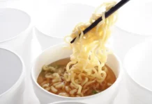 Максим Протасов и Роскачество проконтролируют БАДы, лапшу maksim protasov i roskachestvo prokontroliruyut bady lapshu-journalrf-ru-0