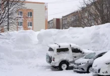 Петропавловск-Камчатский: коммунальщики бьют снежные рекорды petropavlovskkamchatskij kommunalshhiki byut snezhnye rekordy-journalrf-ru-0