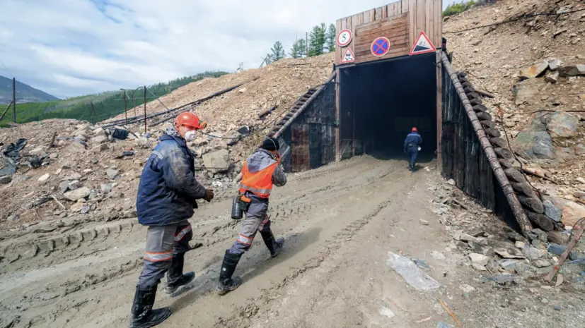 «Оказались под снежной массой»: девятерых работников рудника в Бурятии накрыло лавиной, есть погибшие