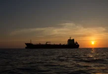 США перехватили танкер Tifani в Азии, наращивая активность против Ирана ssha perehvatili tanker v azii narashhivaya aktivnost protiv irana-journalrf-ru-0
