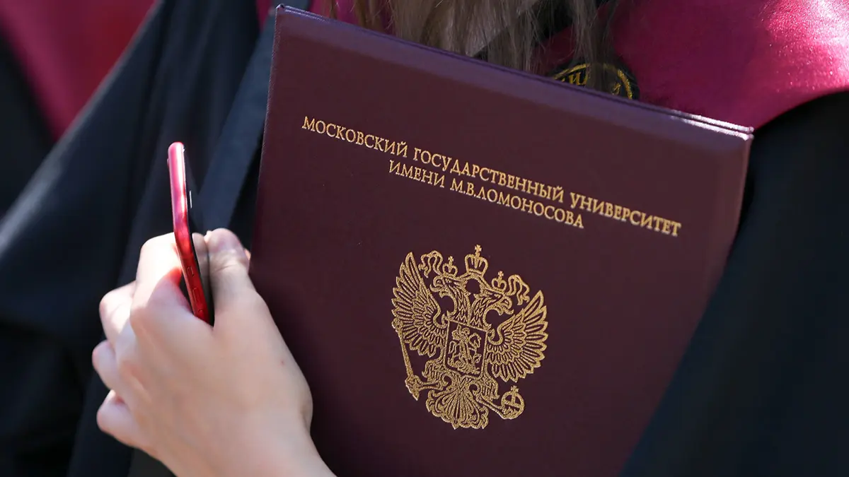 В Госдуме напомнили, чем грозит покупка диплома