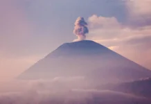izverzheniya vulkanov dukono i semeru v indonezii i shiveluch na kamchatke-journalrf-ru-0