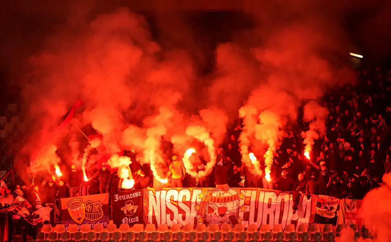 Болельщики Ниццы (Alex Bierens de Haan / Getty Images)