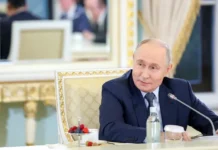 putin na pmef czitiruet marka tvena ob ekonomike rossii-journalrf-ru-0