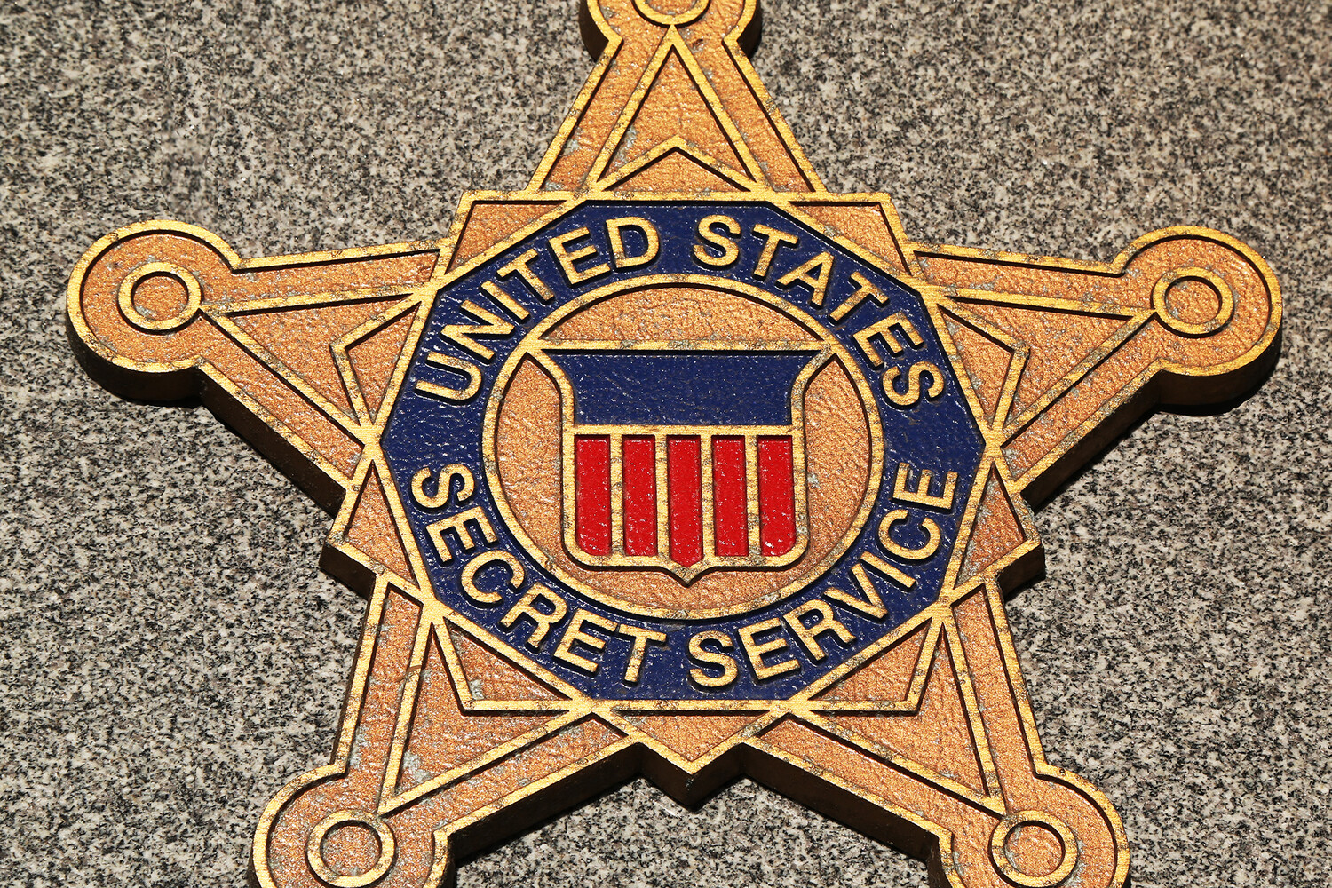 Кадровые вызовы в Секретной службе США: новая реальность 2024 года 1d081971-5ad2-4ce4-b980-81662bce7e18-67529992