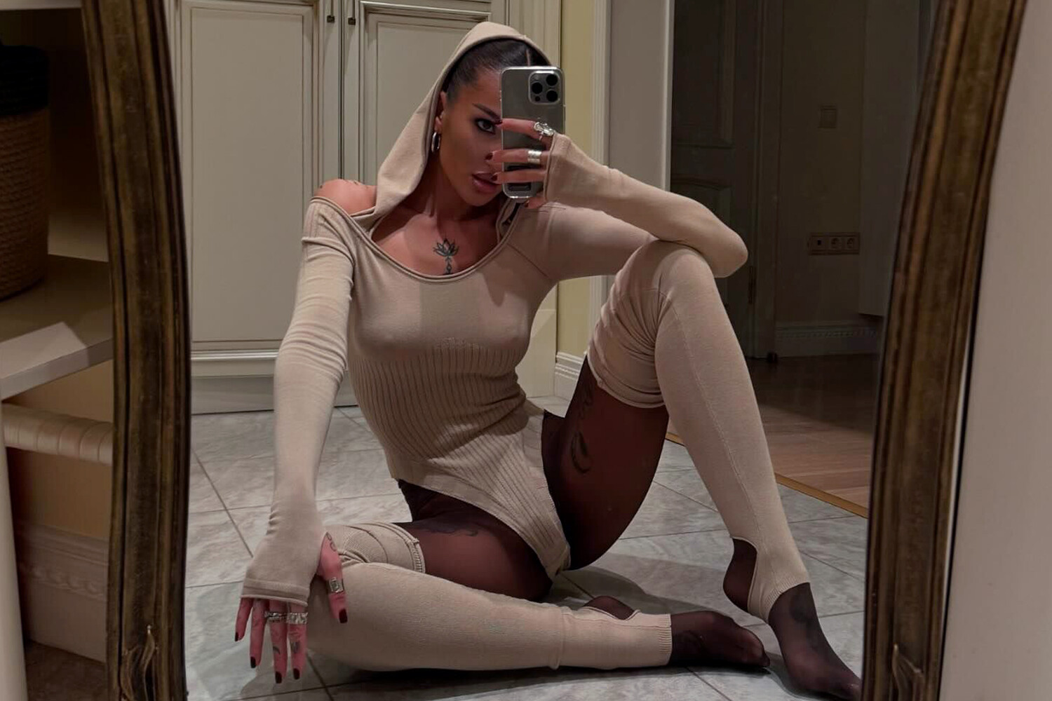 Смелые образы: Юлия Королева демонстрирует безупречную фигуру в стильном боди 3f9818d3-4087-45b2-8657-bc311ca98ac1-6783d601