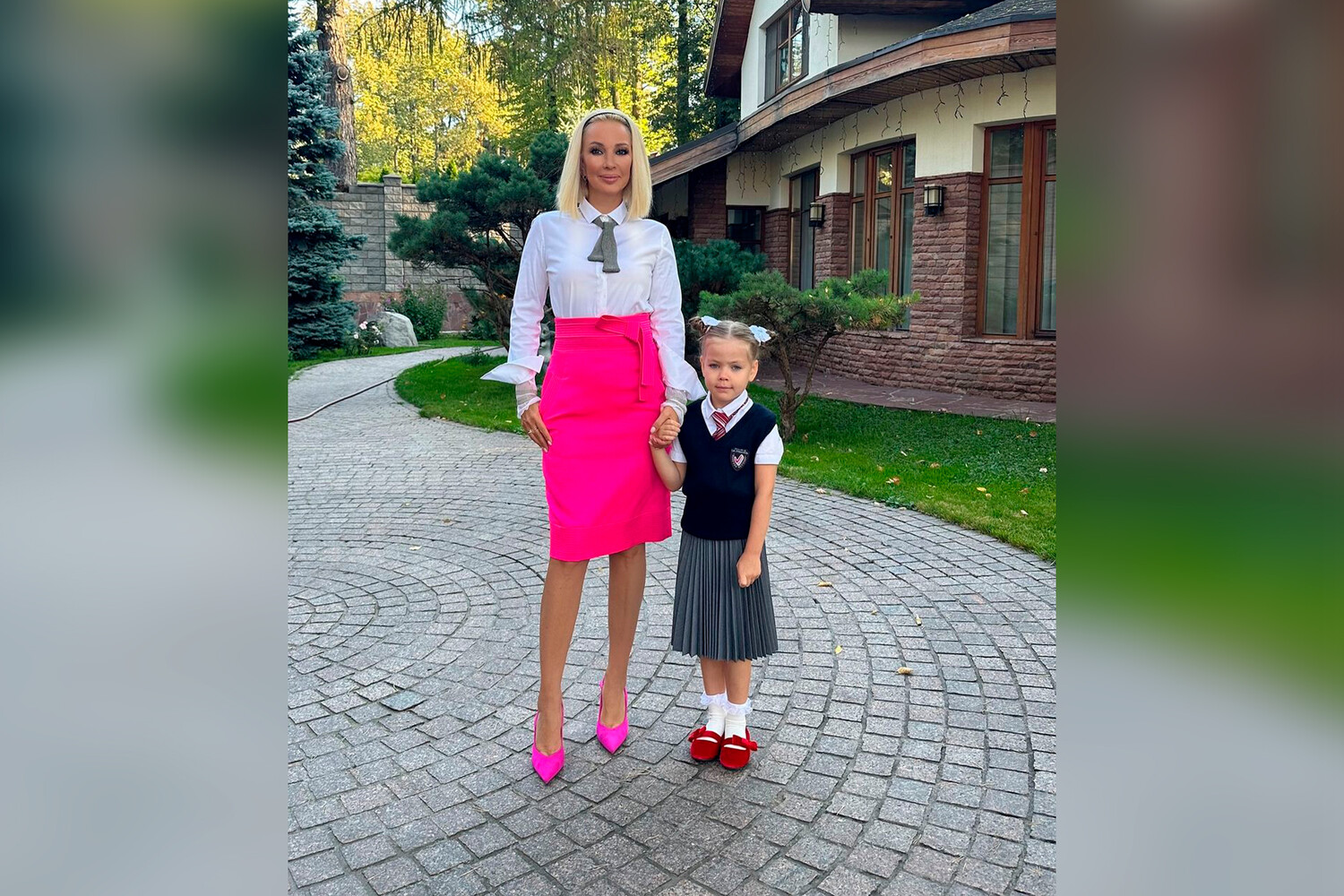 У дочери известной телеведущей Кудрявцевой диагностирована детская инфекция 5bbe505c-67b4-4a48-a300-4ccd37b27f04-679a87ac